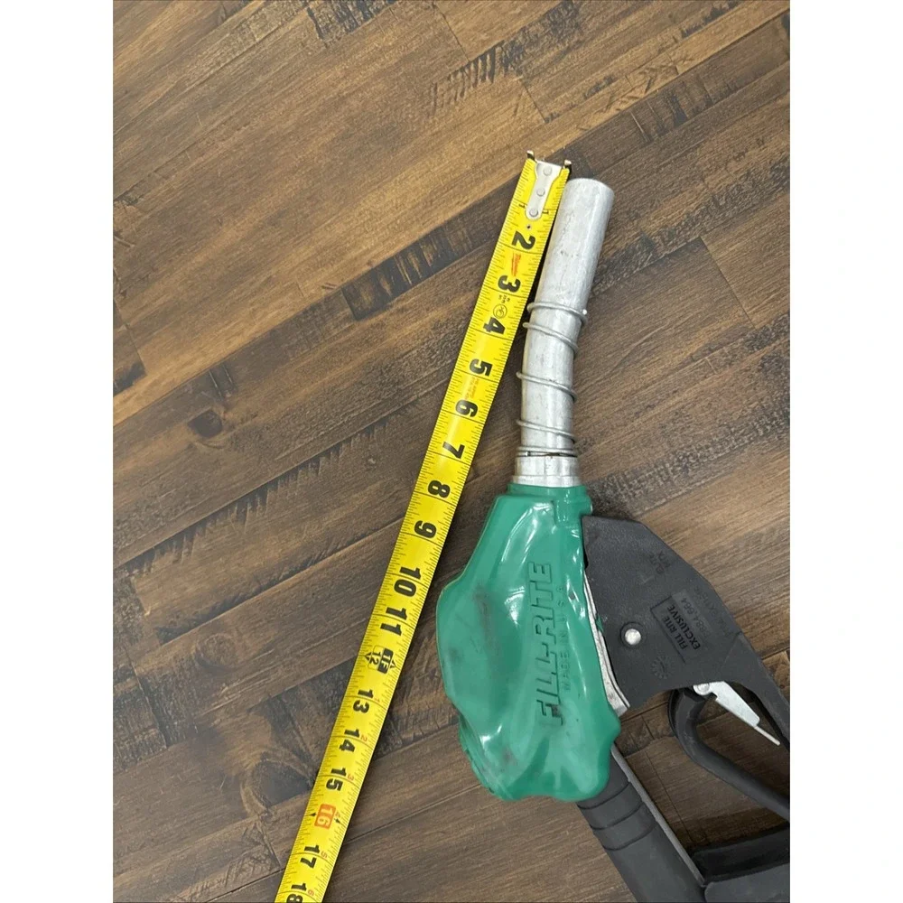 Nozzle with Hook 1